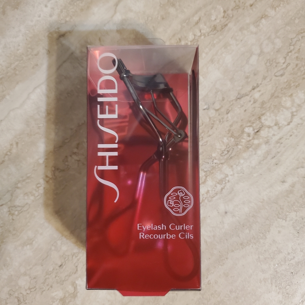 SHISEIDO Eyelash curler - Picture 2 of 3